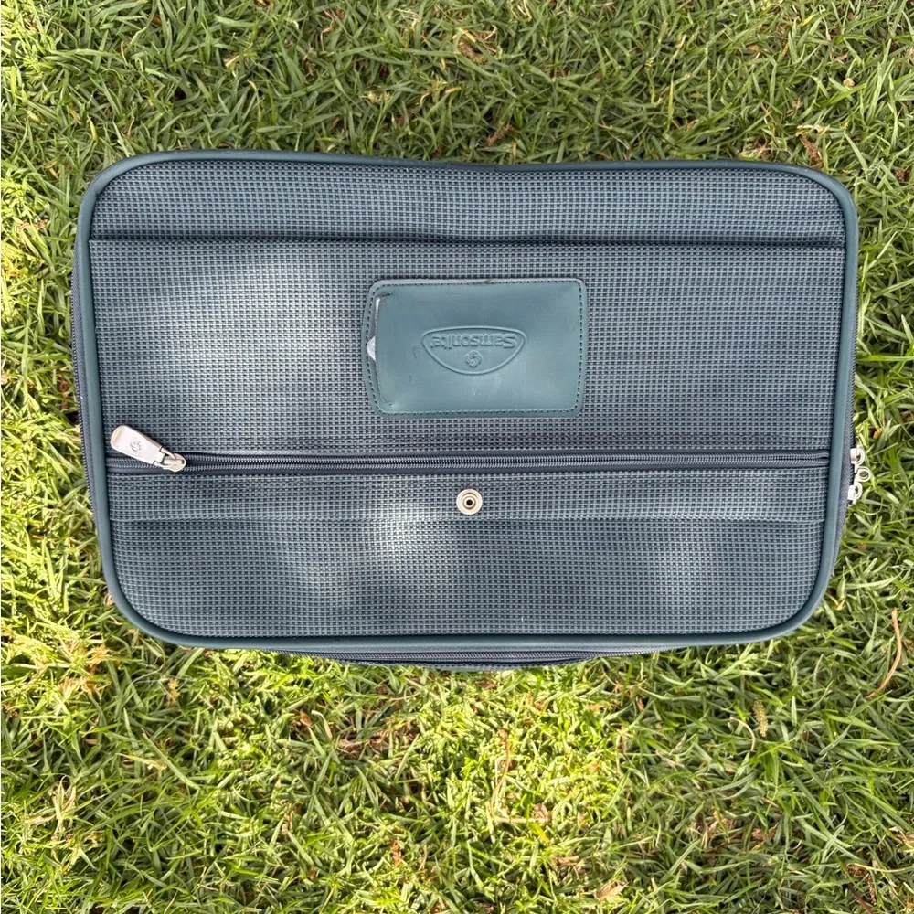 Samsonite Gray Laptop Briefcase with Silver Zip Accents
